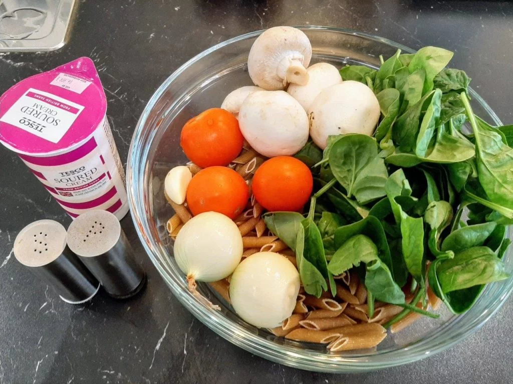 Qaymoqli pasta masalliqlari