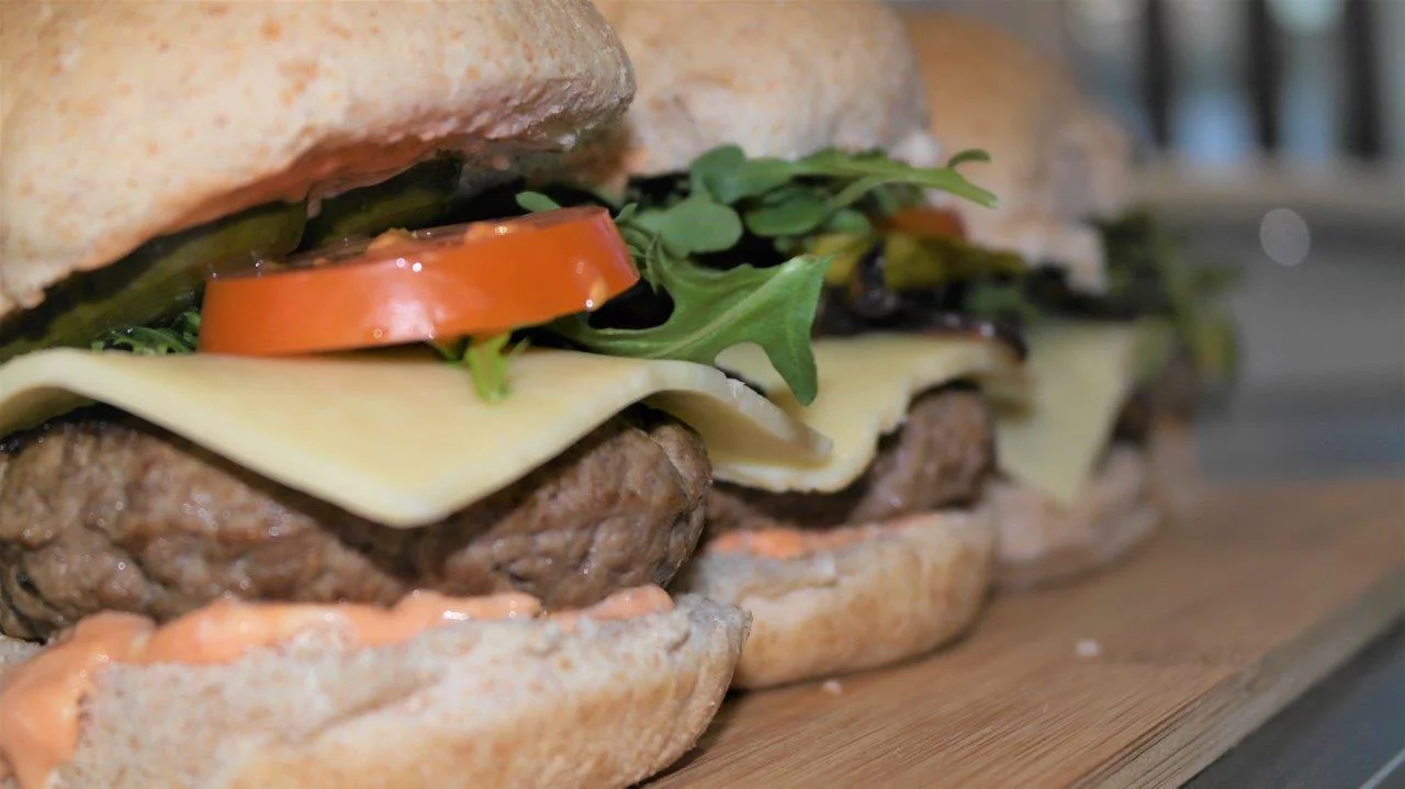You are currently viewing “Haqiqiy burger” tayyorlash