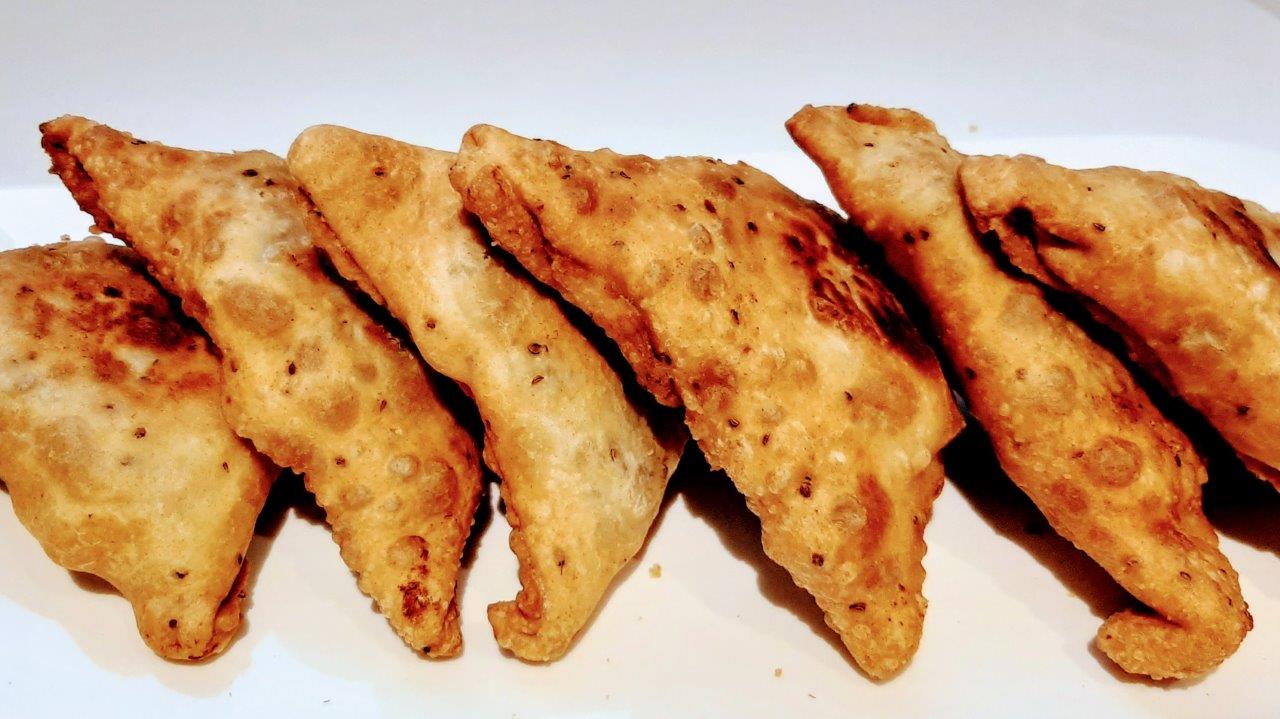 You are currently viewing Hindcha Samosa