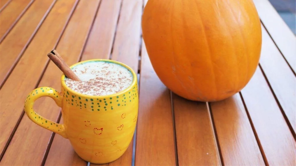 Read more about the article Oshqovoq ta’mli latte (Pumpkin spice latte)