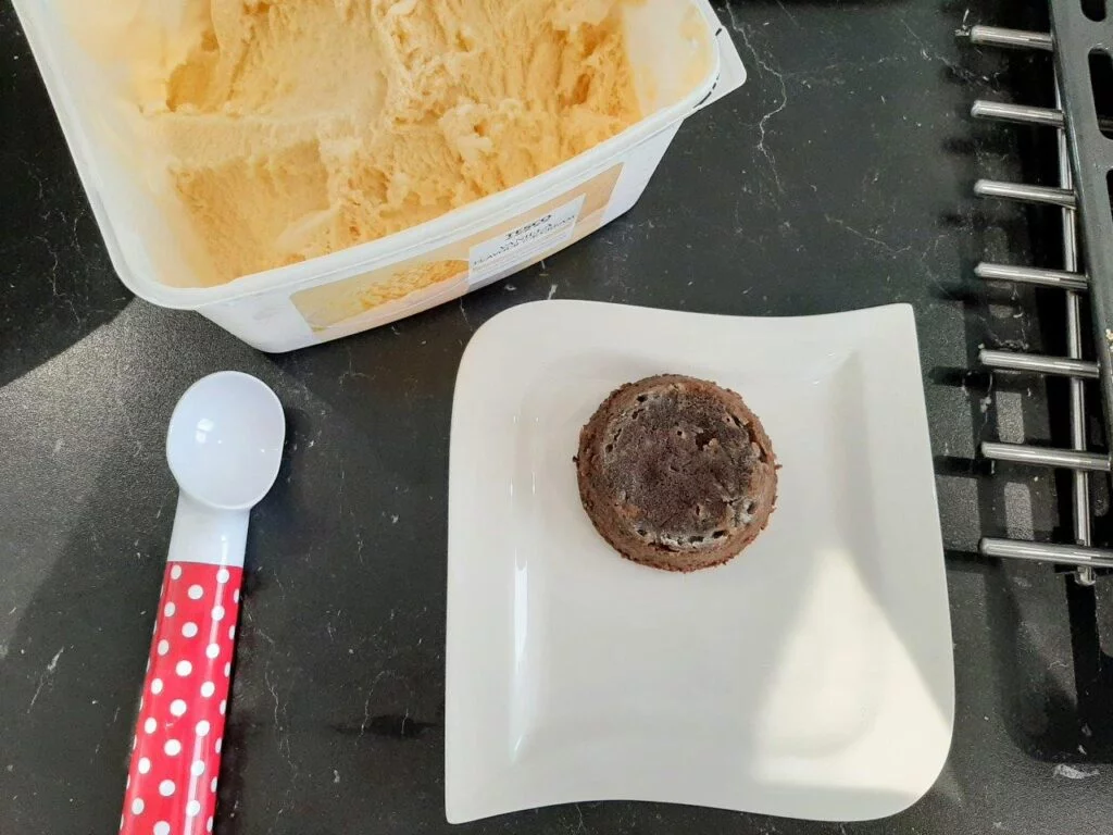 Shokoladli lava tort (Chocolate lava cake) tayyorlash