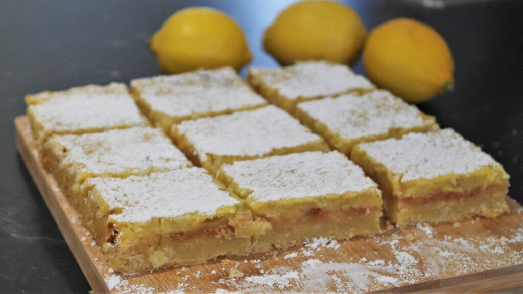 Limonli kvadratlar (Lemon bars) 