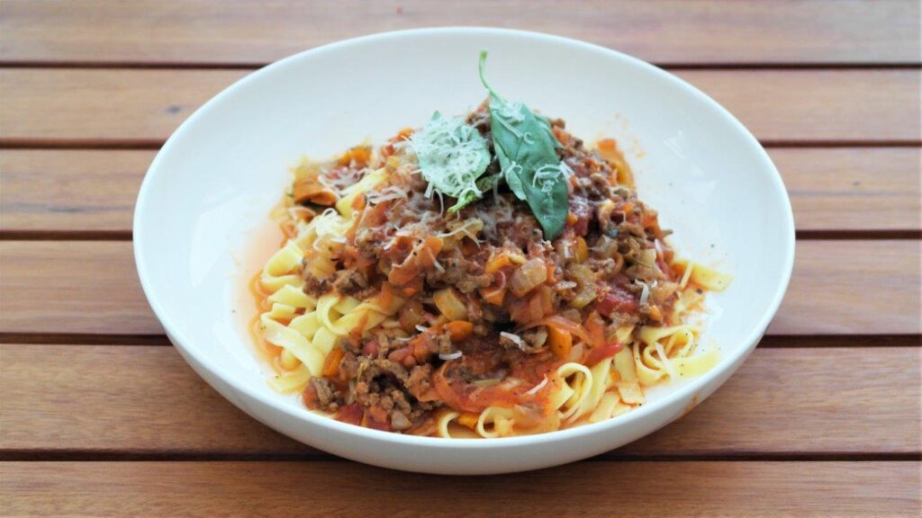 Bolonya spagettisi - Spaghetti bolognese