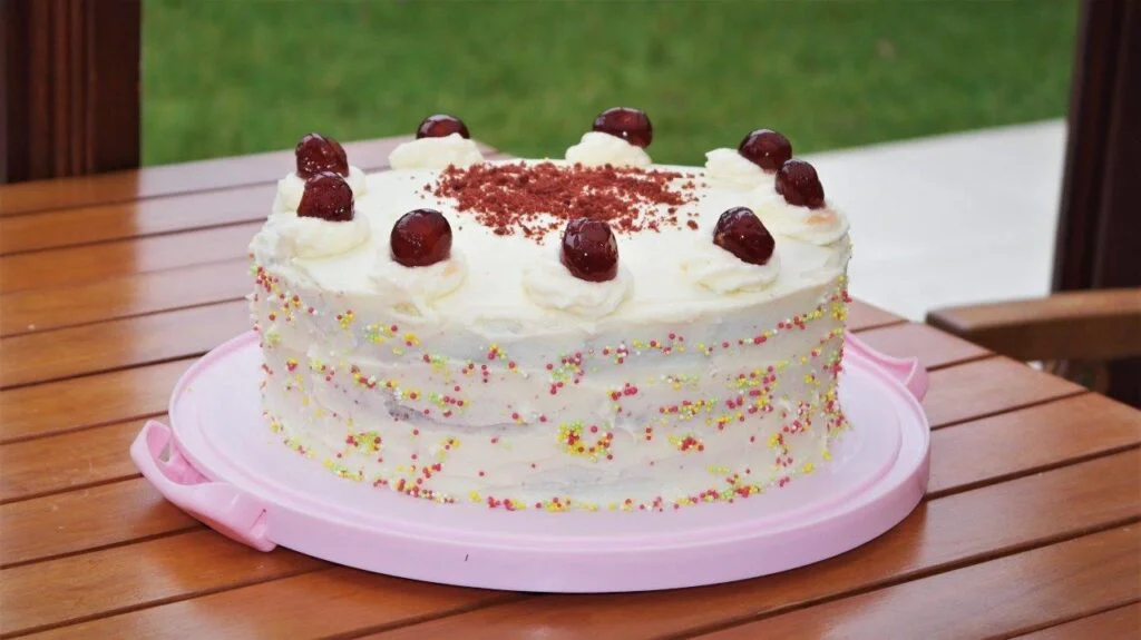 Read more about the article <strong>Qizil Barxat torti (Red velvet cake)</strong>